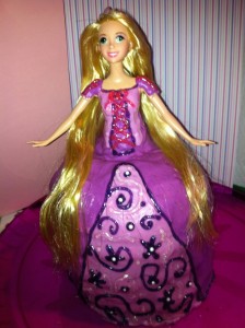 Tangled Rapunzel Cake