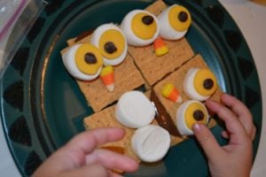 making owl smores