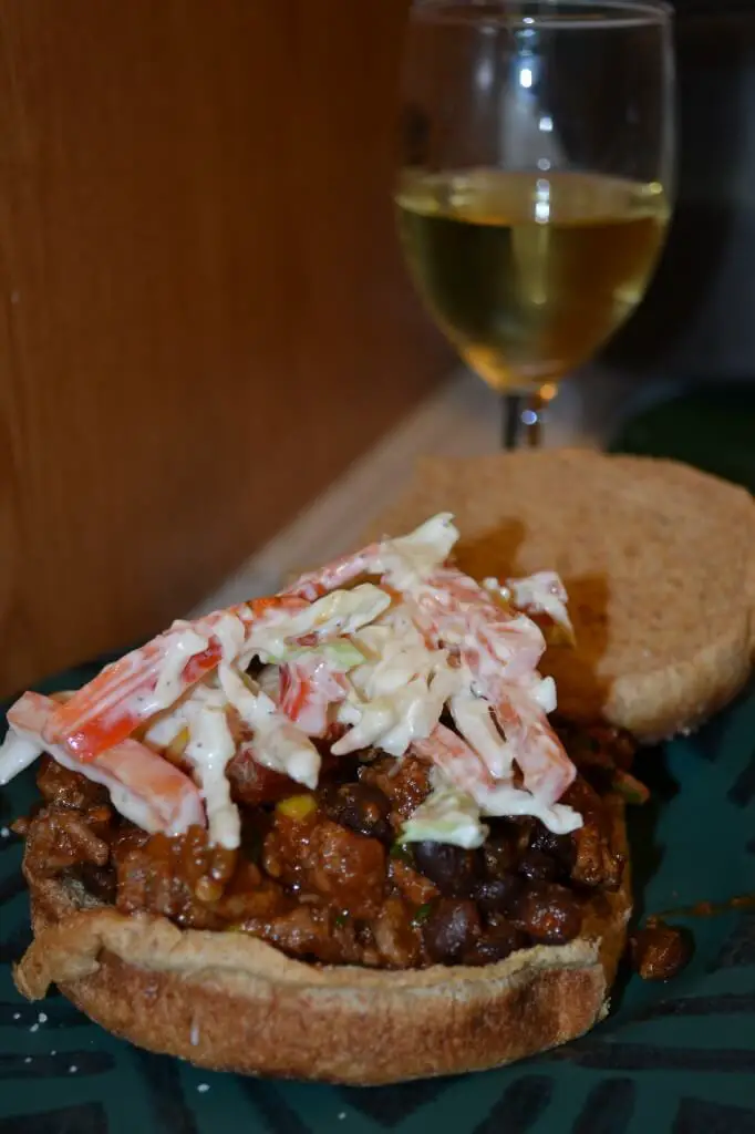 chipotle sloppy joes with crunchy cole slaw