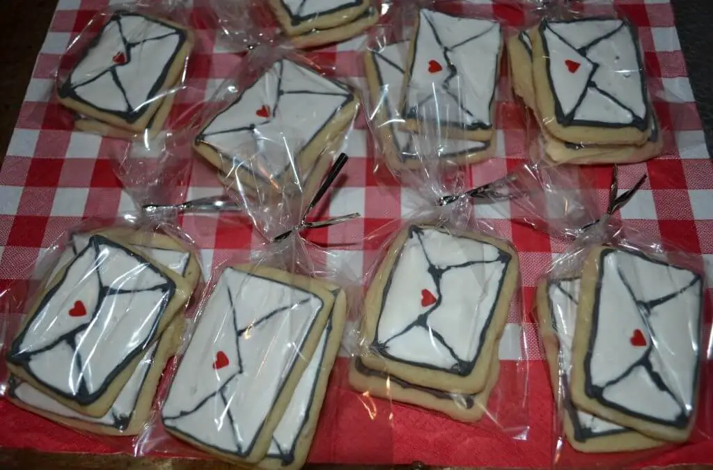 Valentine Day Envelope Cookies