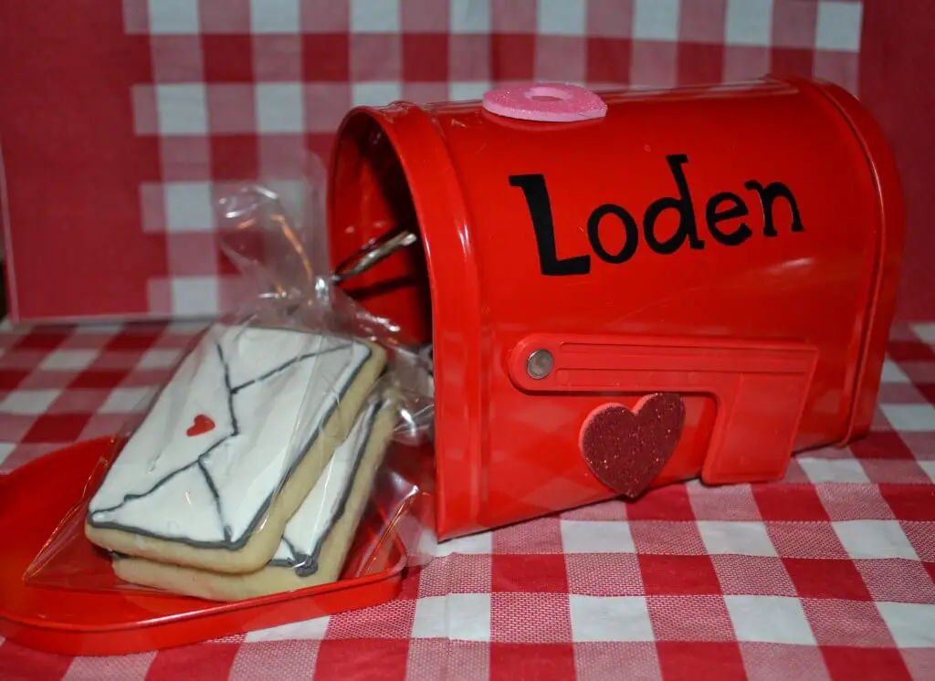 mailbox and envelope cookies