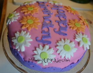 side view of flower cake made with cricut cake machine