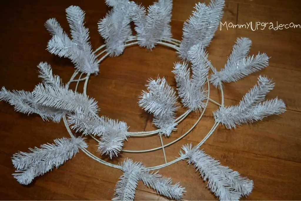 flagwreath2 how to make a july 4th deco mesh wreath