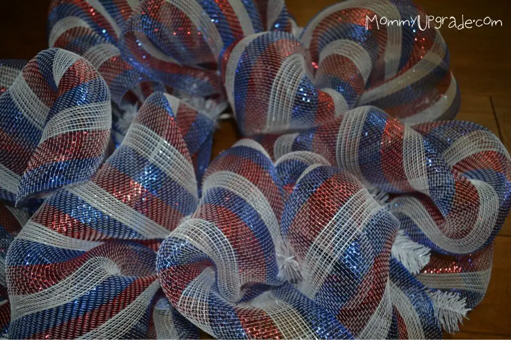 flagwreath6a how to make a july 4th deco mesh wreath