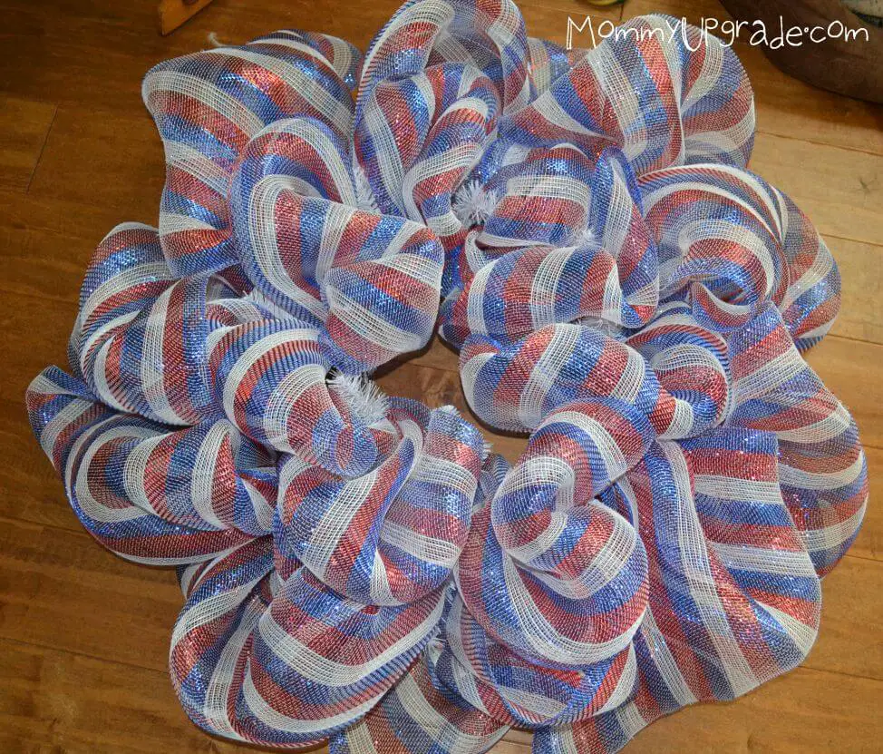 flagwreath9 how to make a july 4th deco mesh wreath