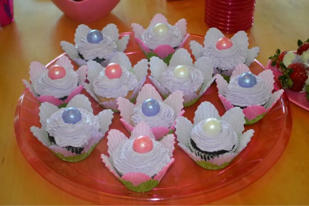 cupcakes for hello kitty birthday party