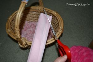 how to make tissue paper pom poms