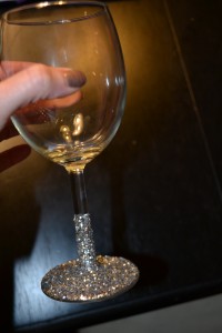 glittered wine glasses