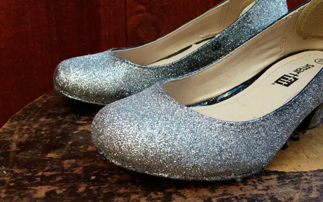 How to make glitter shoes