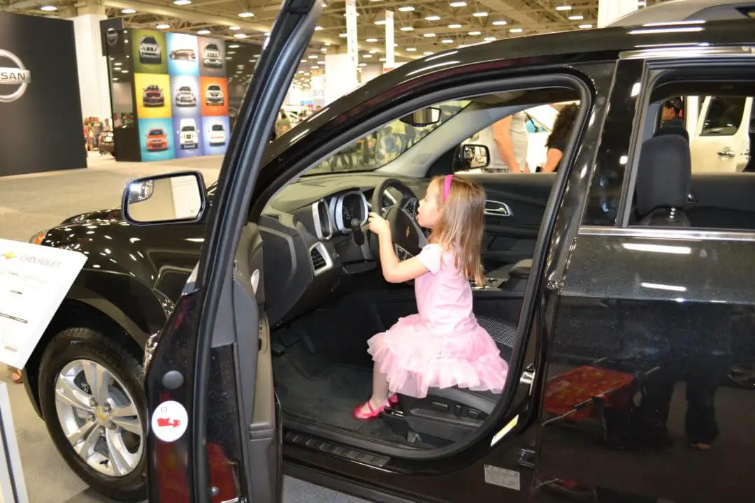 Kids at Dallas Auto Show