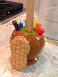 making caramel apple turkeys