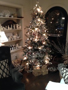 beautiful christmas tree in kim hoegger home