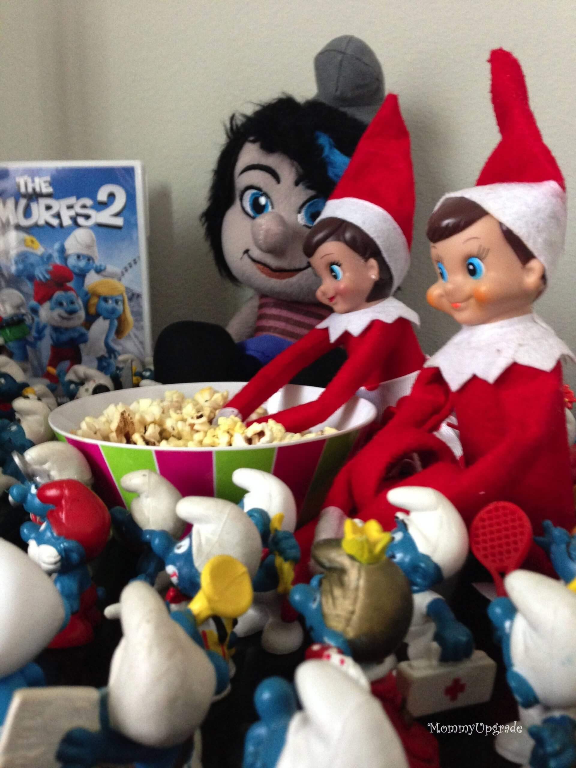 elf with smurfs2 elf on the shelf smurf party