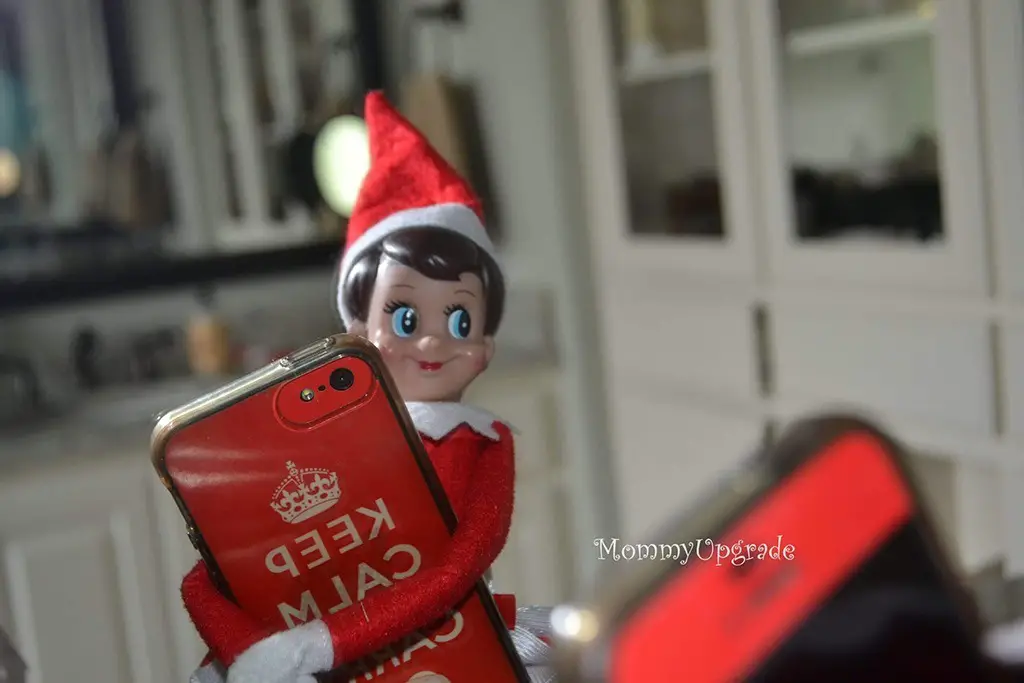 elfie selfies contest with jewel in bathroom elfie selfies