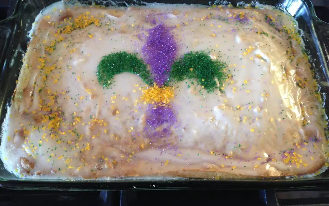 King Cake Bars for Mardi Gras