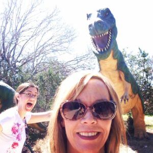 dinosaurs in glen rose texas