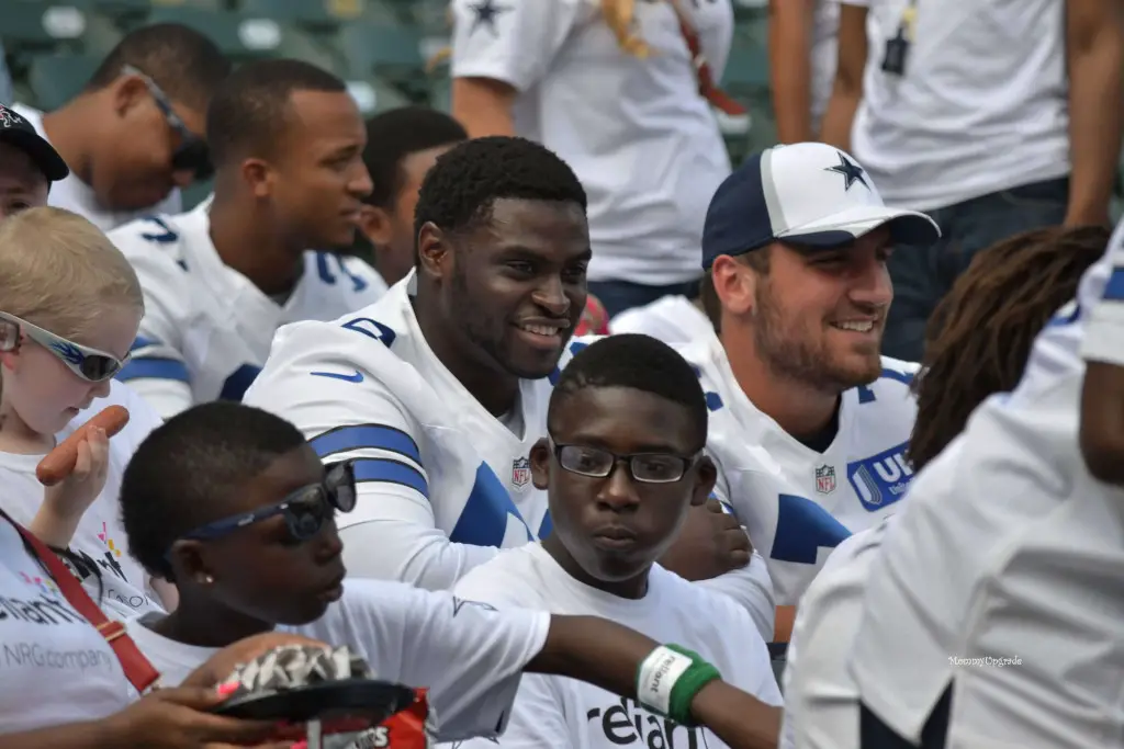 dallas cowboys and salvation army youth