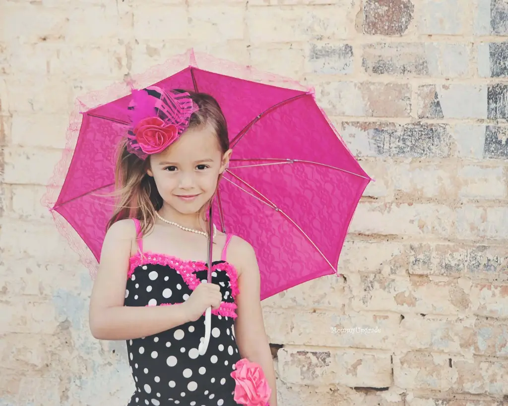 girl with pink umbrella - dance photos