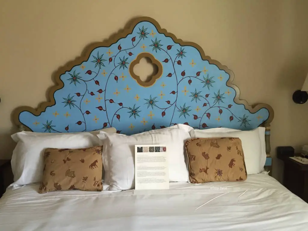 headboard at la fonda hotel