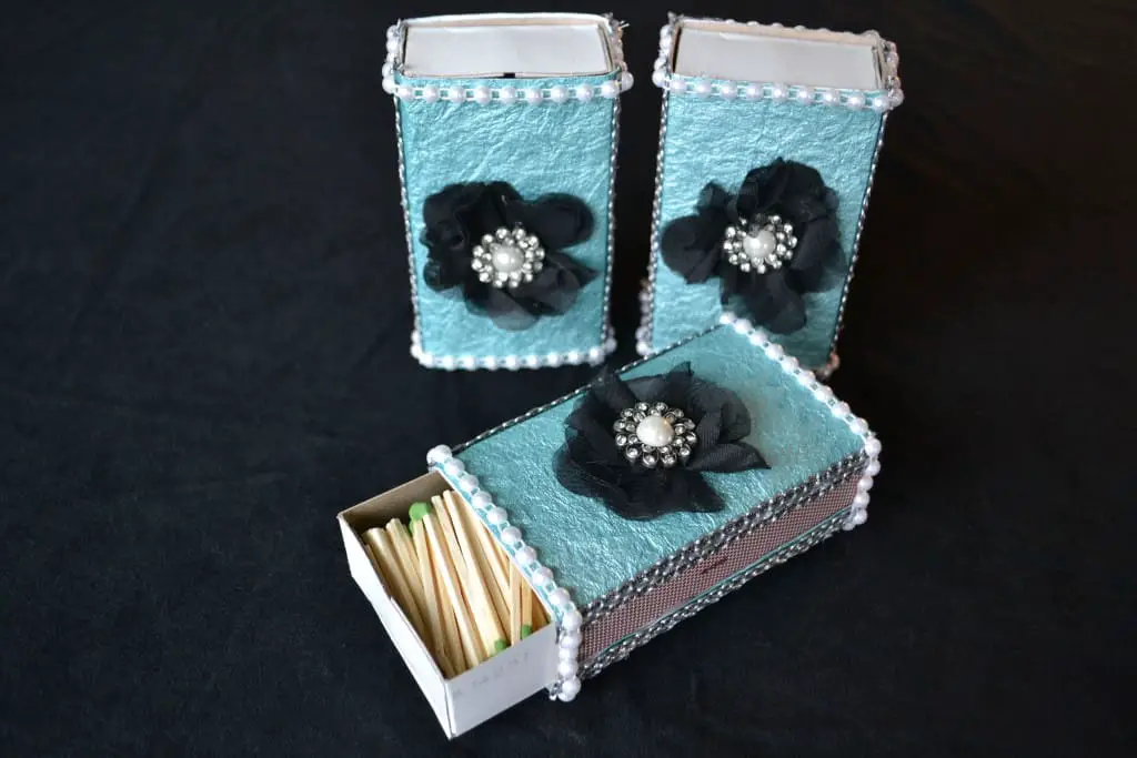 diy decorative matchbox craft with a Breakfast in Tiffany's vibe.