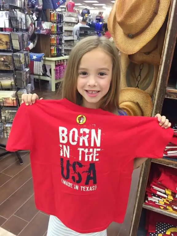 Buc-ee's Terrell back of cute shirts