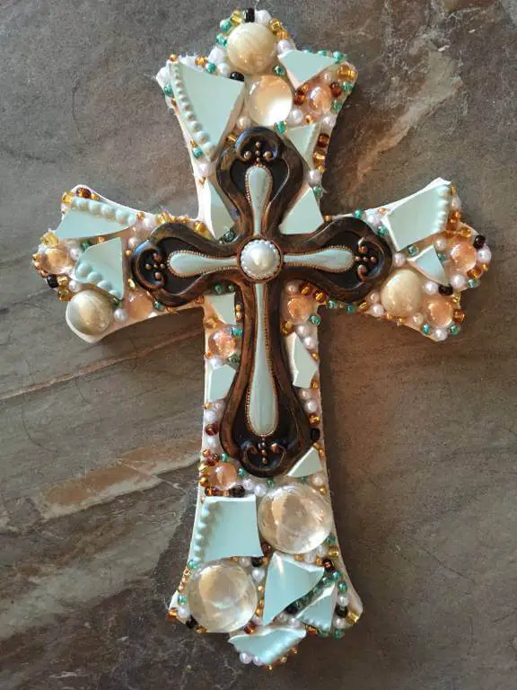how to make a mosaic cross with grout