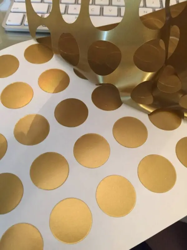 silhouette cut vinyl gold circles