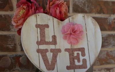 DIY Shabby Chic Love Sign