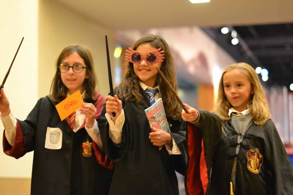 wands up! wands up!