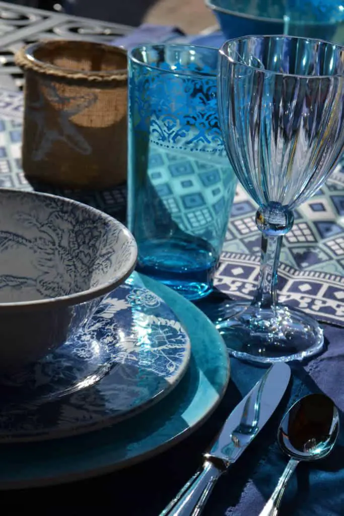 place setting for dining outdoors place setting for dining outdoors
