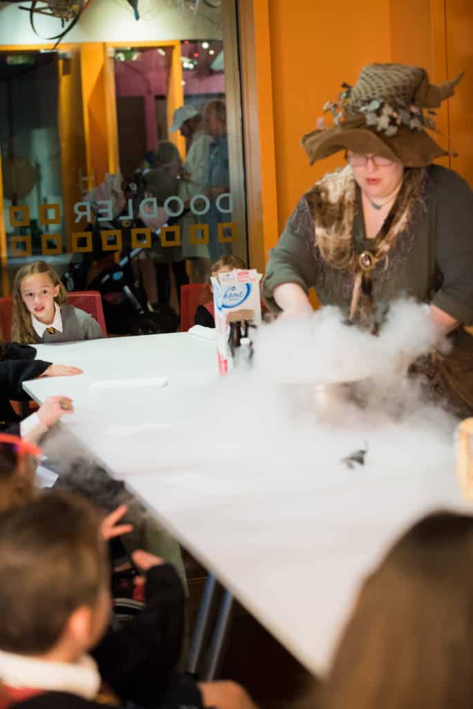 Making ice cream with liquid nitrogen