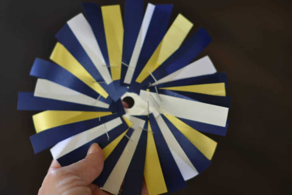 adding ribbons to background disk for homecoming mum