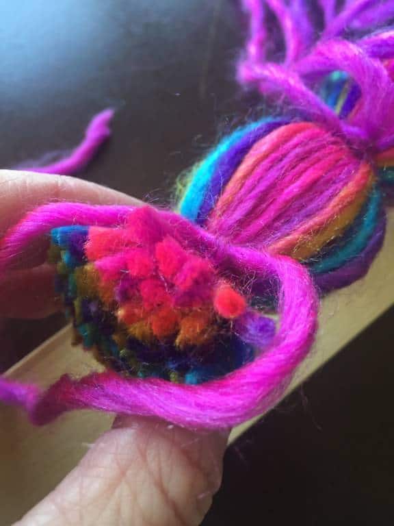 how to make pom moms how to make pom moms