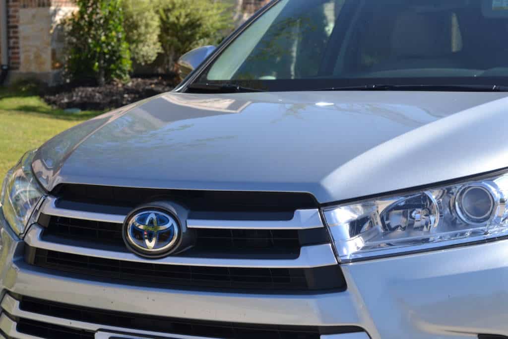 front grill of 2017 toyota highlander