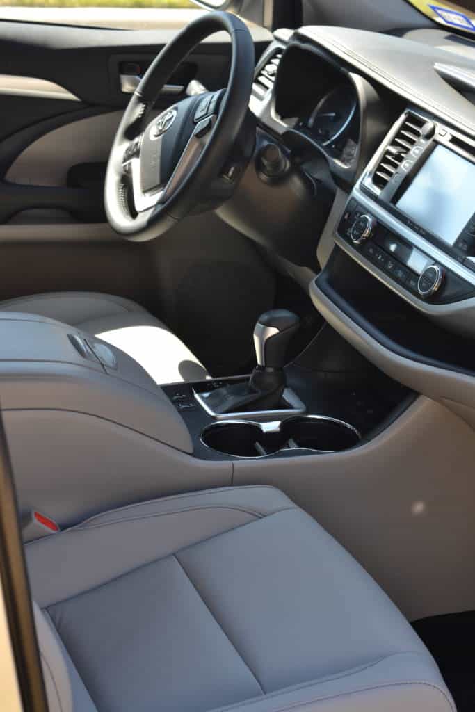 interior of toyota highlander