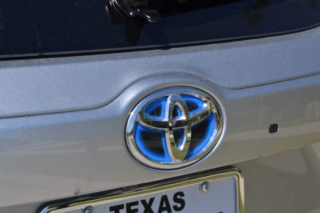 hybrid logo on 2017 toyota highlander