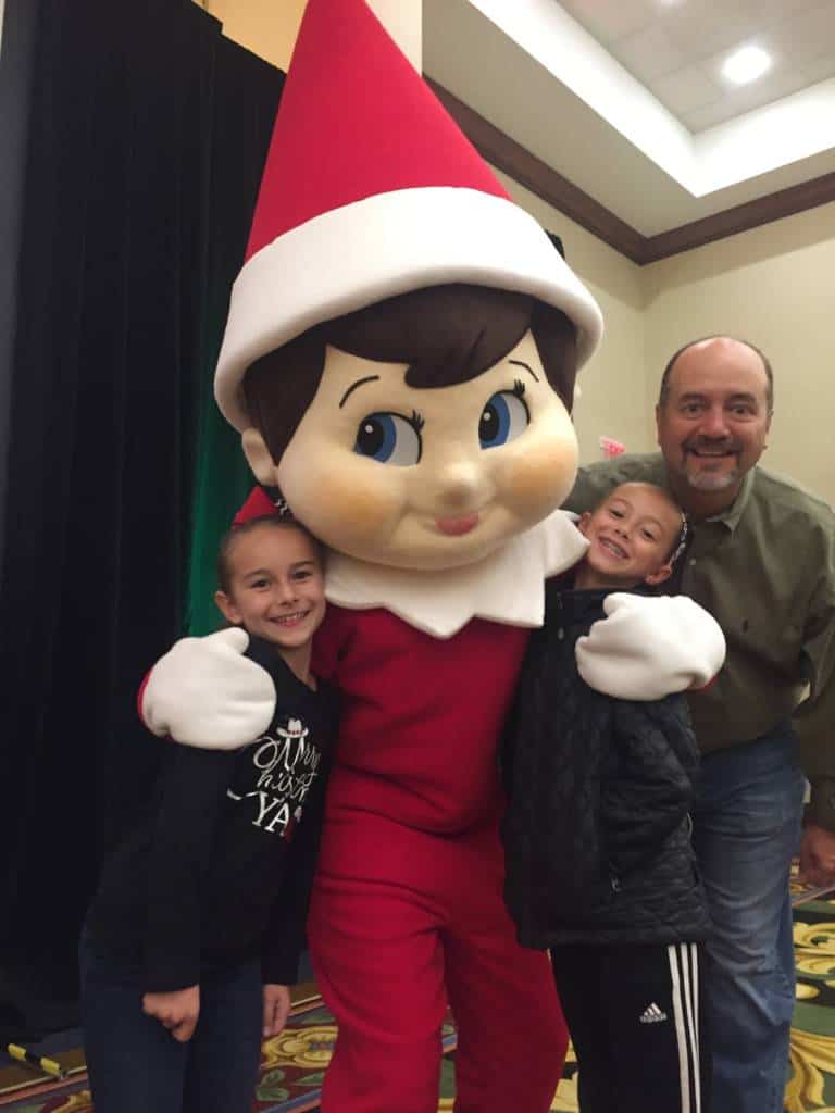 Elf hugs at Lonestar Christmas