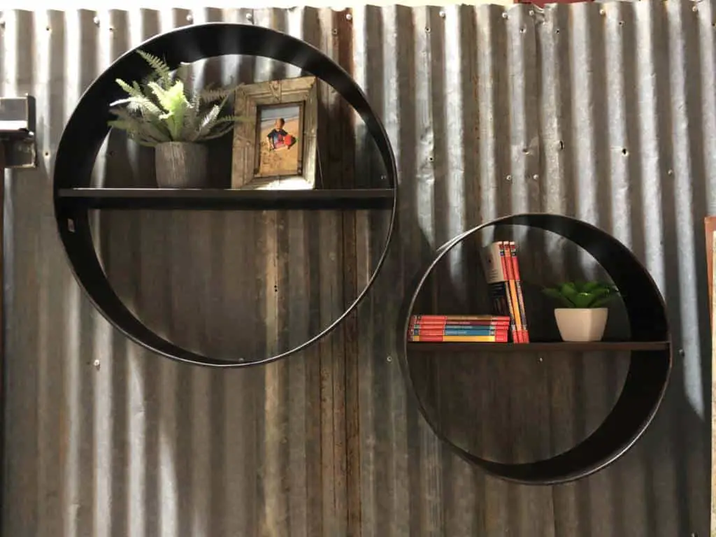 boxcar house circle shelves