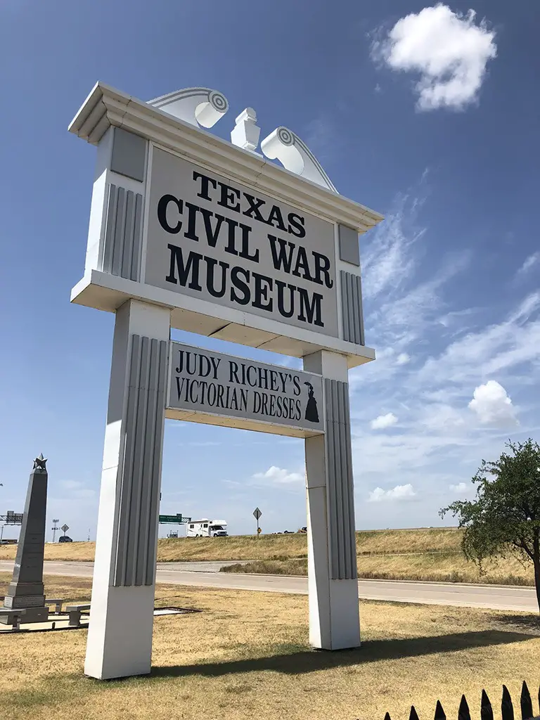 Texas Civil War Museum sign