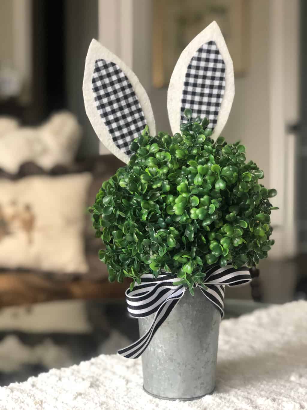 Easy Easter bunny craft