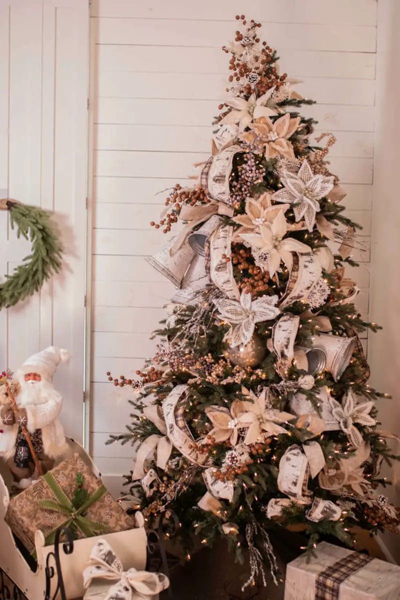 woodland tree decor