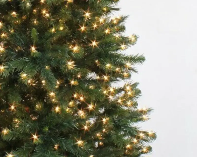 evergreen pre-lit christmas tree