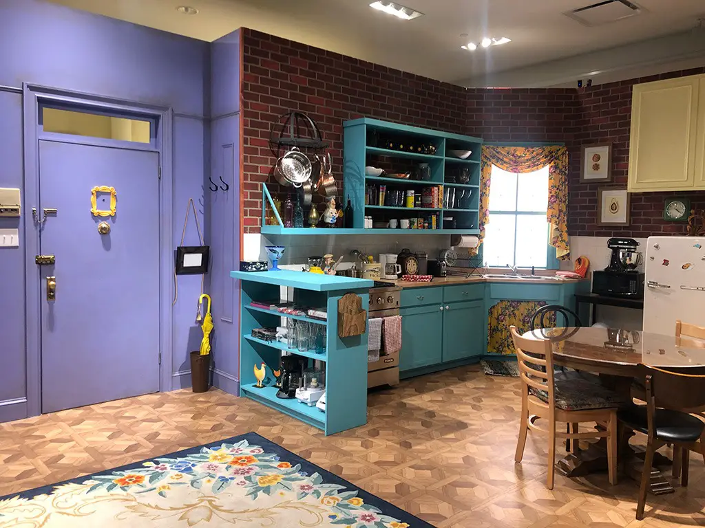 Monica’s apartment set at Friend’s Experience Dallas
