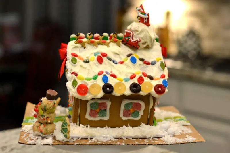 gingerbread-house-side2 Gingerbread sideview