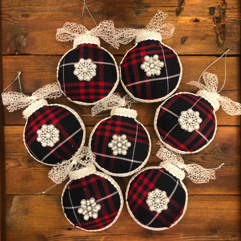uniform-ornaments