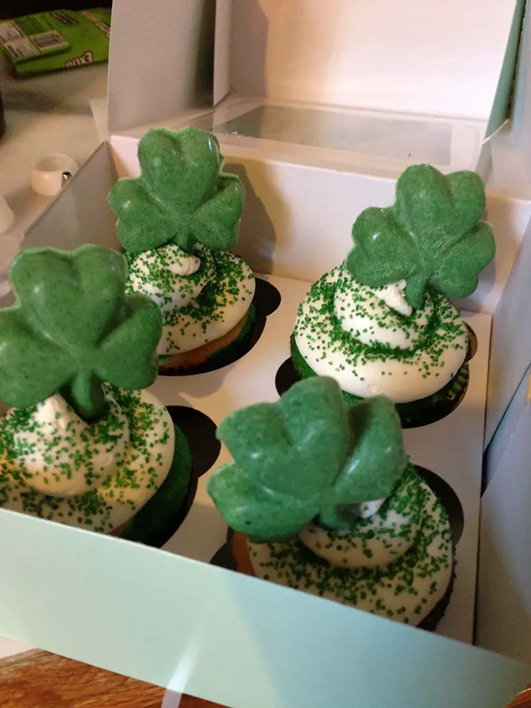 boxed shamrock cupcakes